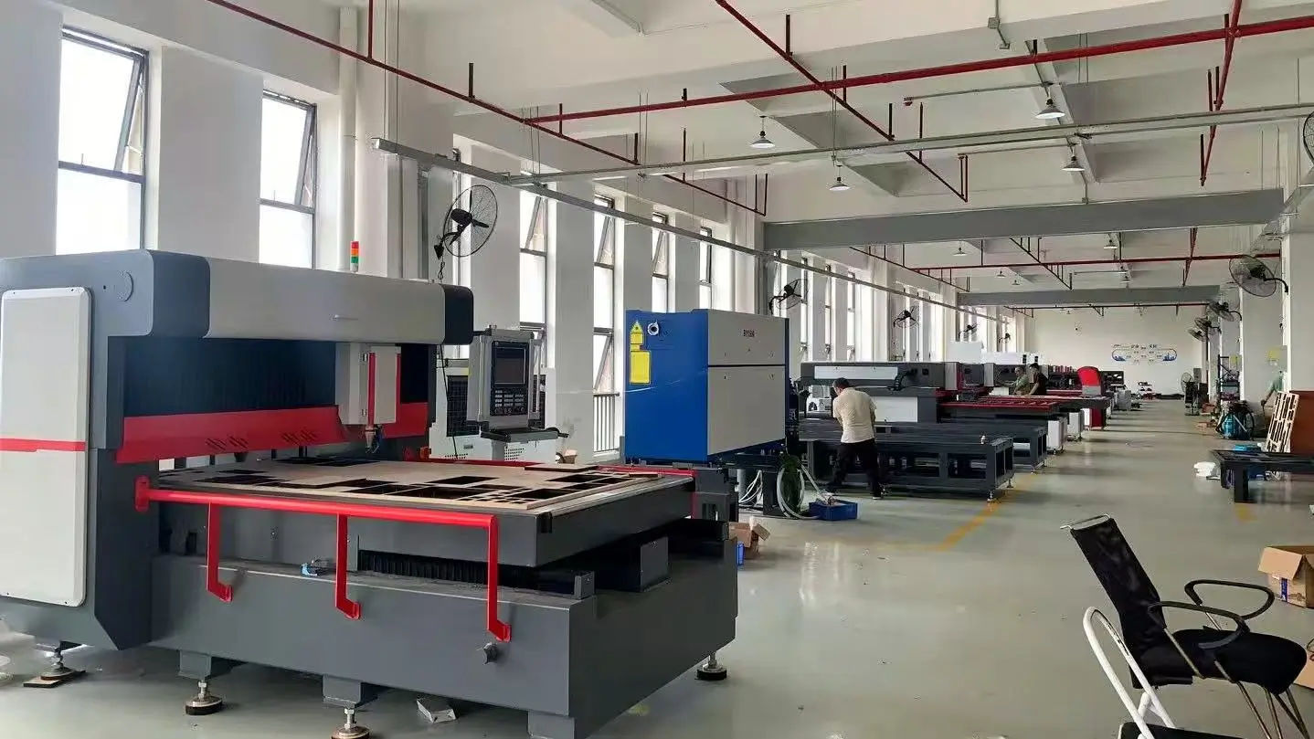 co₂ laser cutting machine production line 1